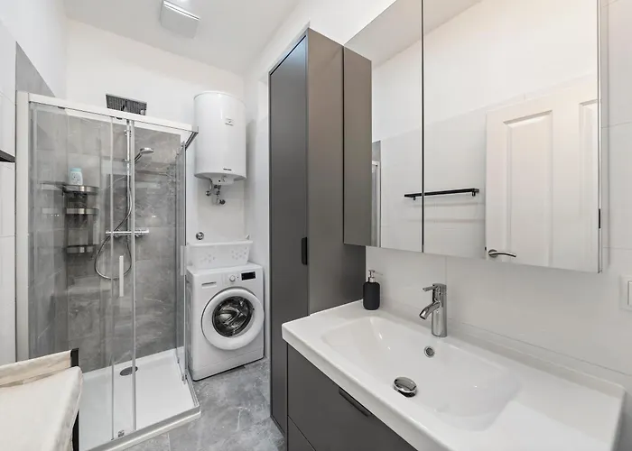 Bright&quiet Apartments, Just 10 Minutes To U4, U6&schönbrunn Palace *